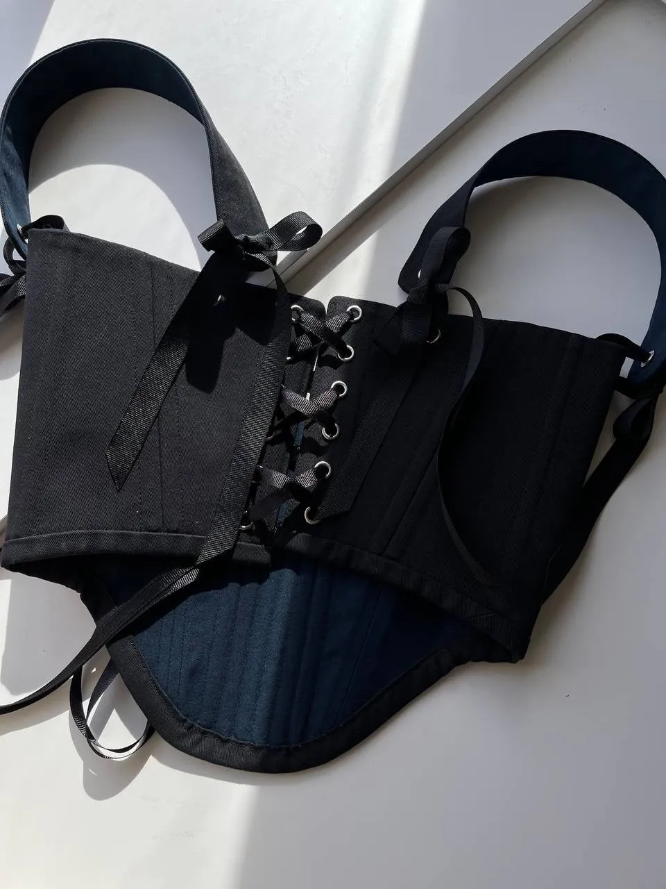 Black underbust corsage 🖤