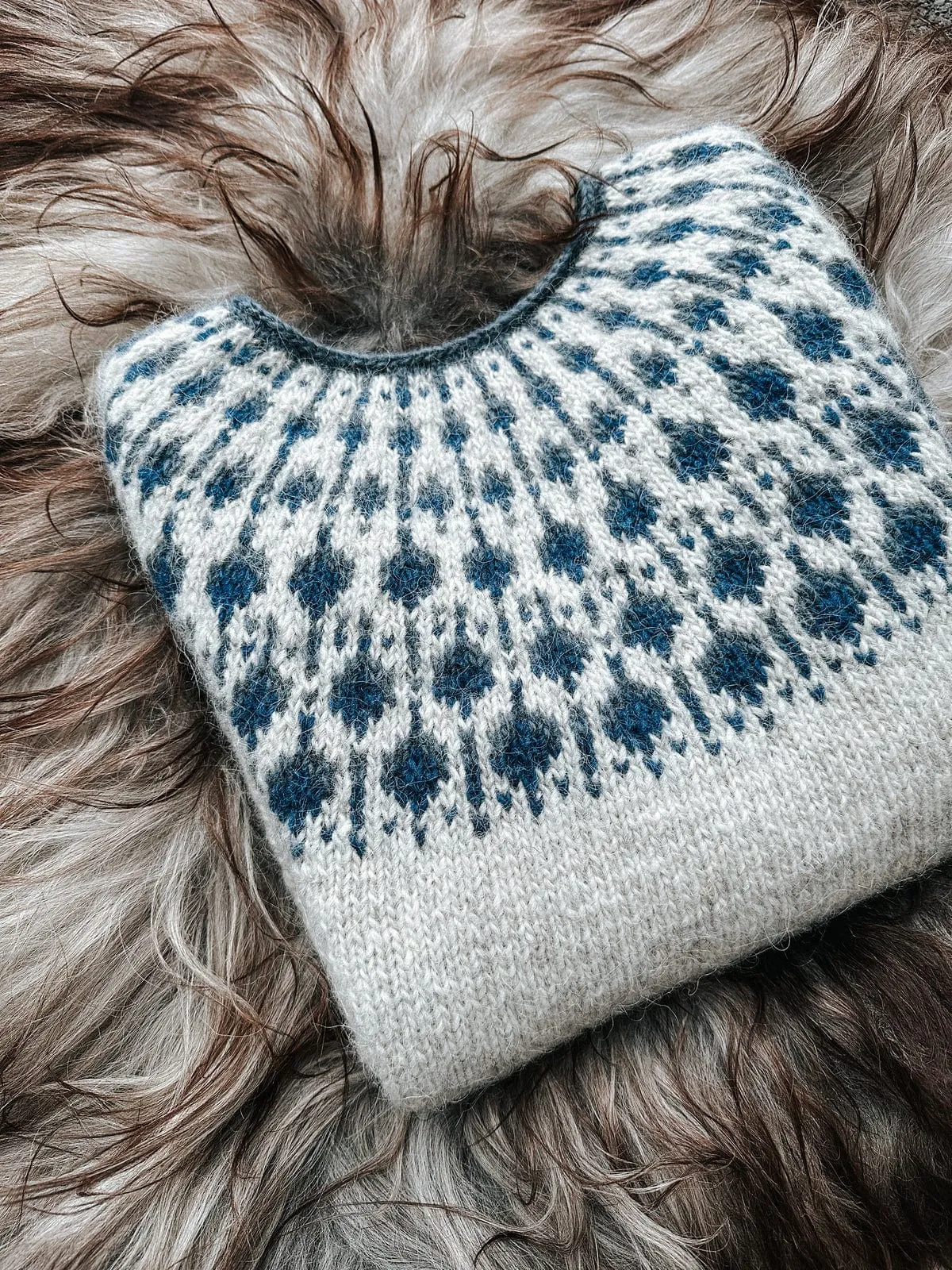 Blueberry Lettlopi Wool Sweater - Knitting kit