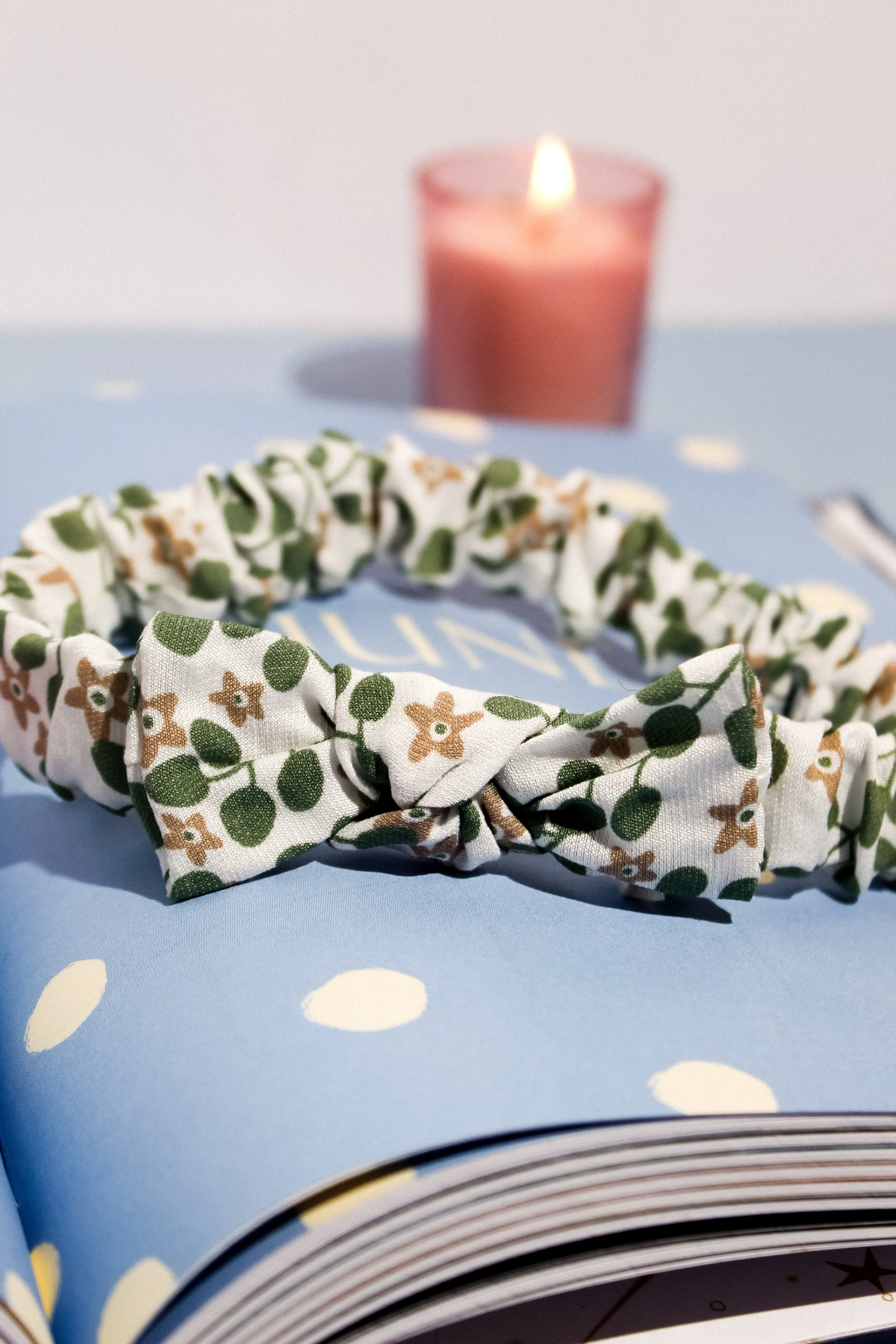 Floral Elasticated Headband- Green & White