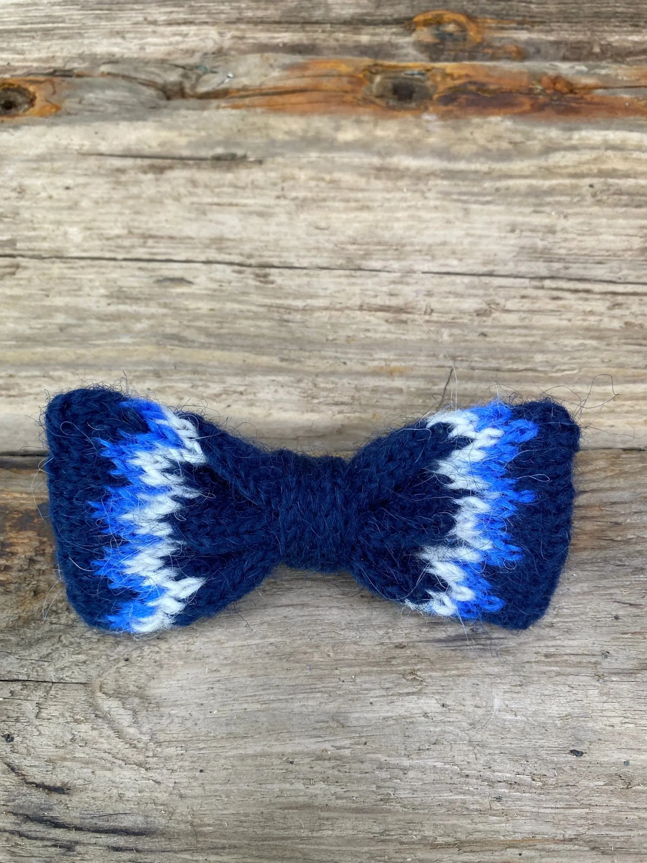 Knitted Wool Bow Tie - Greyish