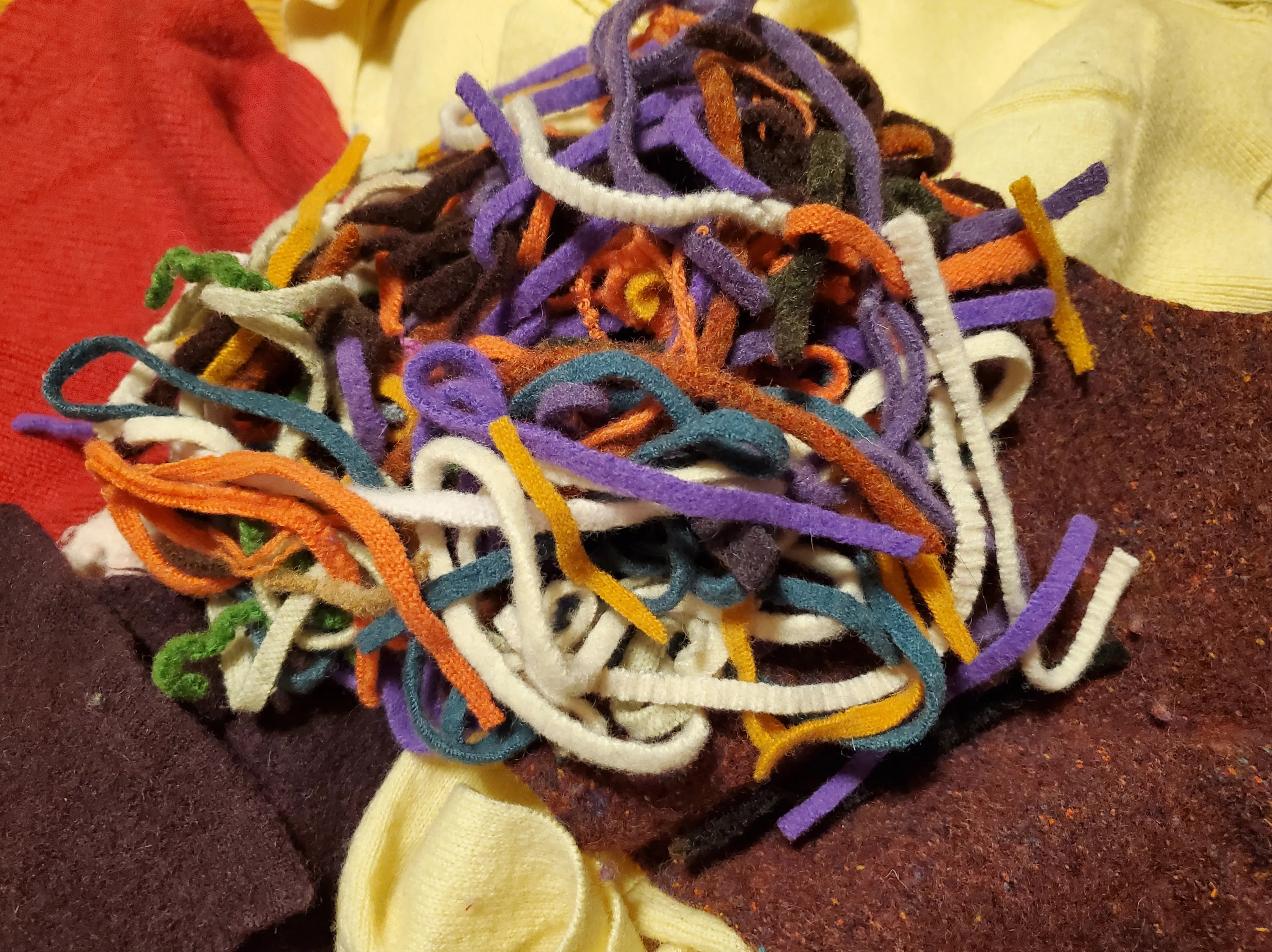 Recycled Wool Sweater Primitive Rug Hooking Kit - Scatter Joy -