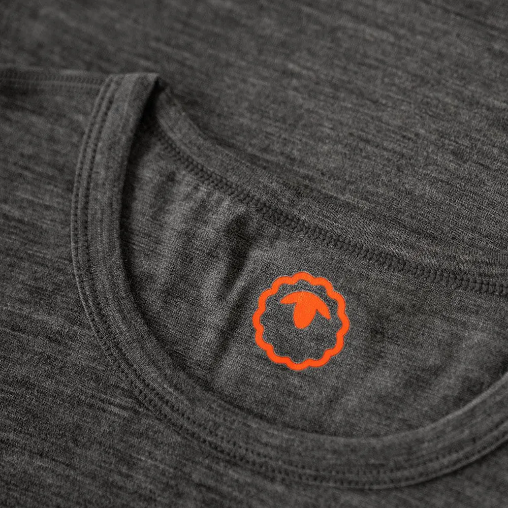 Womens Merino 150 Mountains Tee (Smoke)